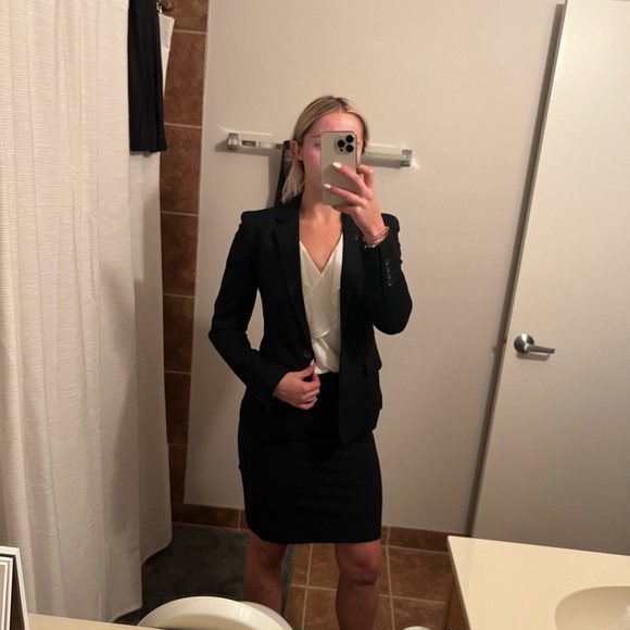 Black Express Blazer - Picture 5 of 6